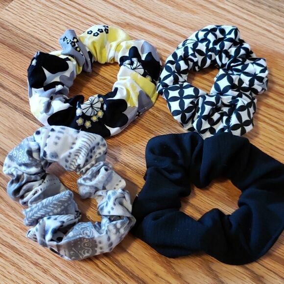 Set of 4 Hair SCRUNCHIES, black, yellow, white, gr - Picture 2 of 6